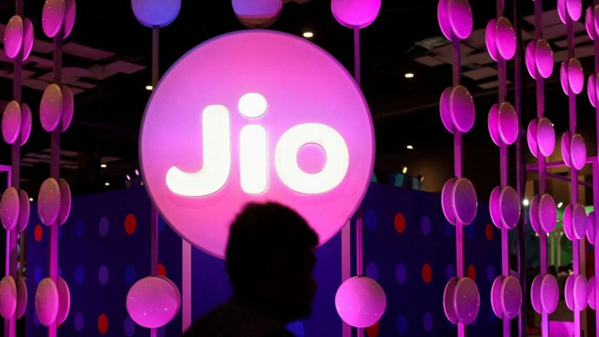 Jio Review: How Jio Transformed India’s Mobile Network Landscape Jio Review: How Jio Transformed India’s Mobile Network Landscape